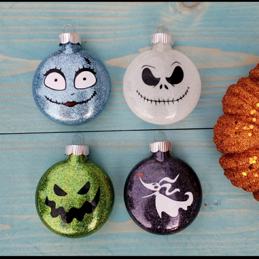 Nightmare Before Christmas Halloween Ornament Set Shatterproof